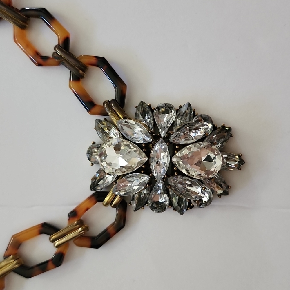 Statement Necklace Gold Tortoise Lucite Crystal Sparkle Pendant GUC - Picture 2 of 4